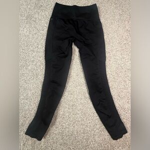 Fabletics medium black all stretch seamless leggings.